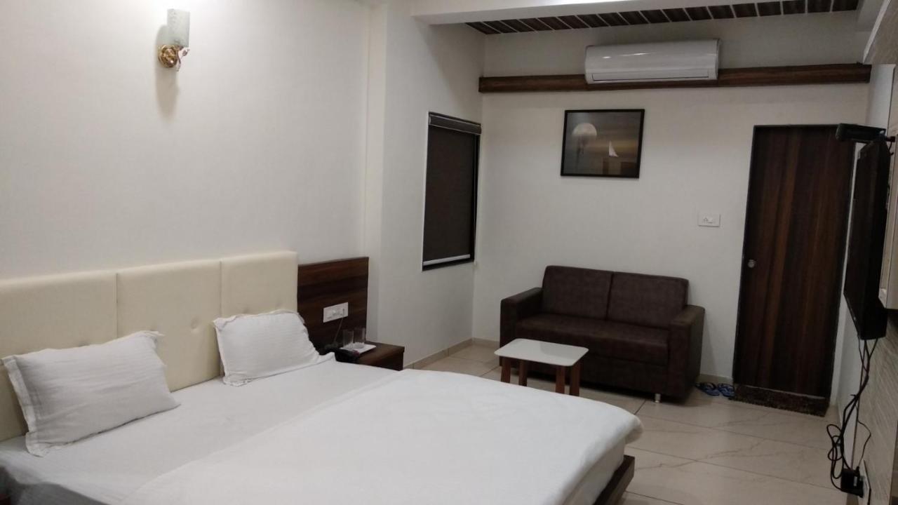 Hotel The Grand Shiva Gondal Dış mekan fotoğraf
