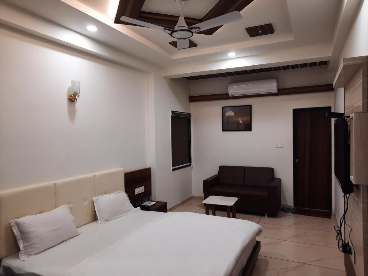 Hotel The Grand Shiva Gondal Dış mekan fotoğraf