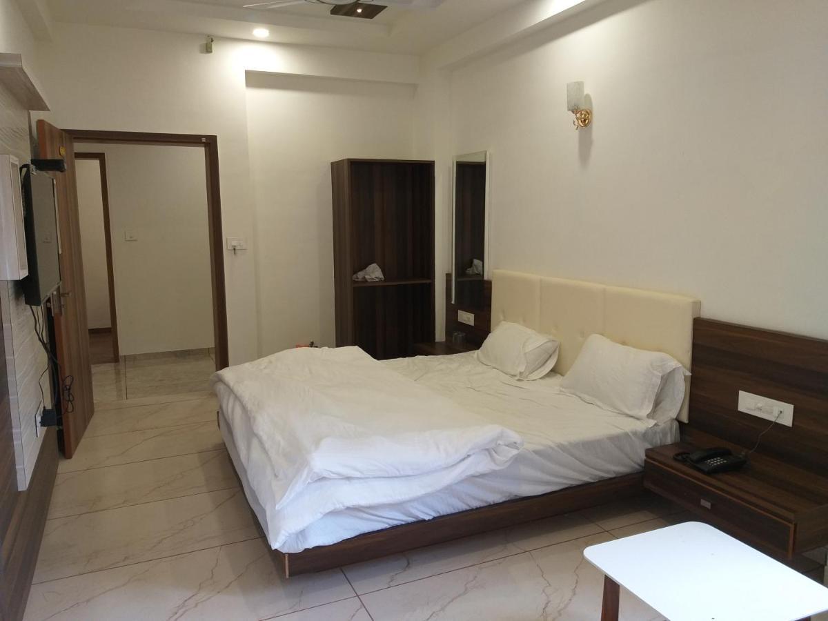 Hotel The Grand Shiva Gondal Dış mekan fotoğraf
