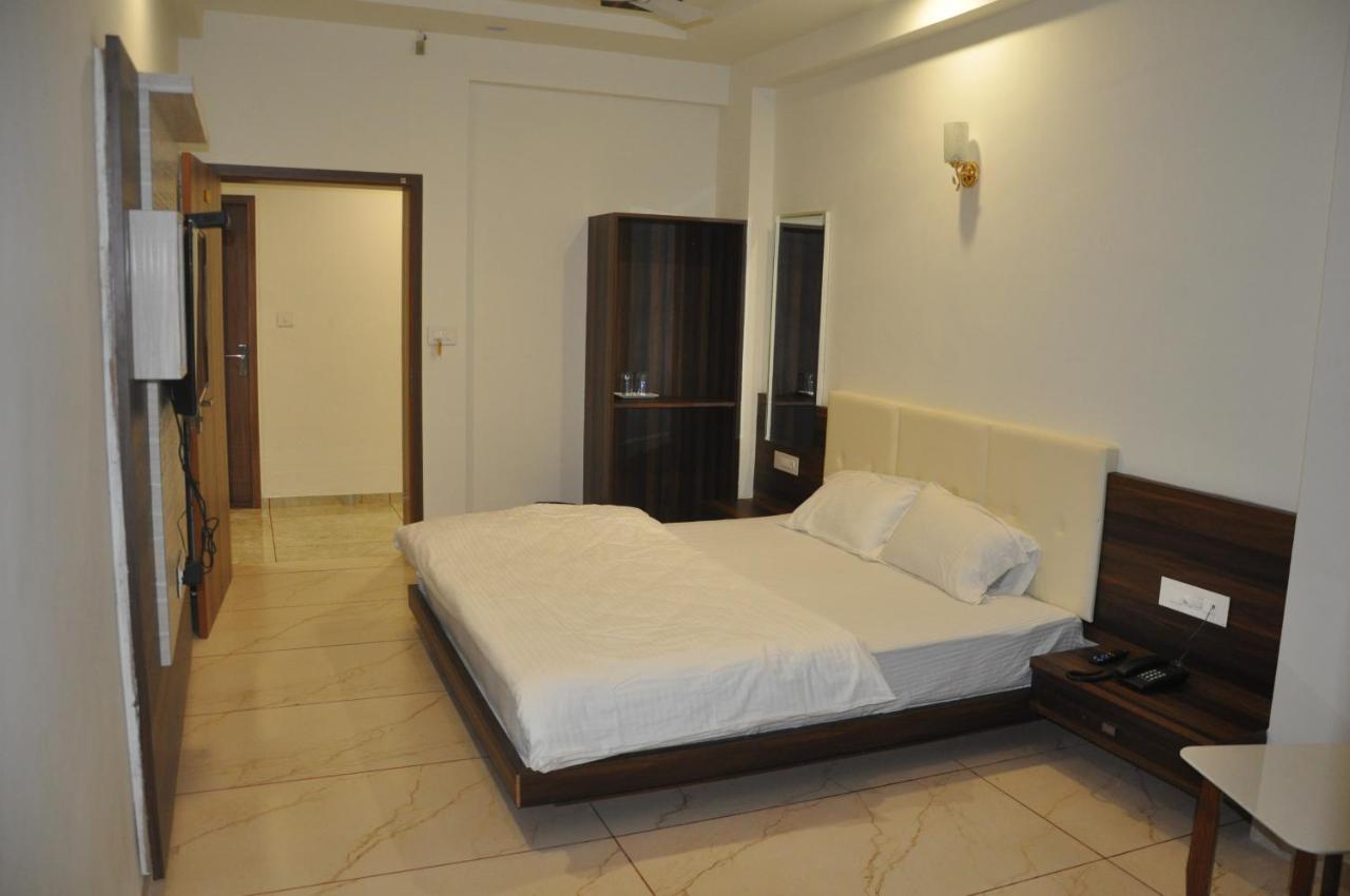 Hotel The Grand Shiva Gondal Dış mekan fotoğraf